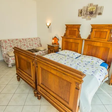 By The Sea - Opatija - 7767 Gasthuis